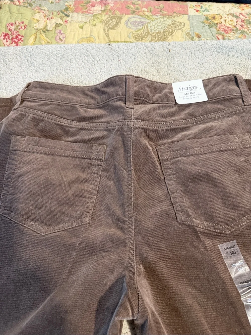 croft & barrow Women's Mid-Rise Straight Leg Corduroy Pants in Brown
